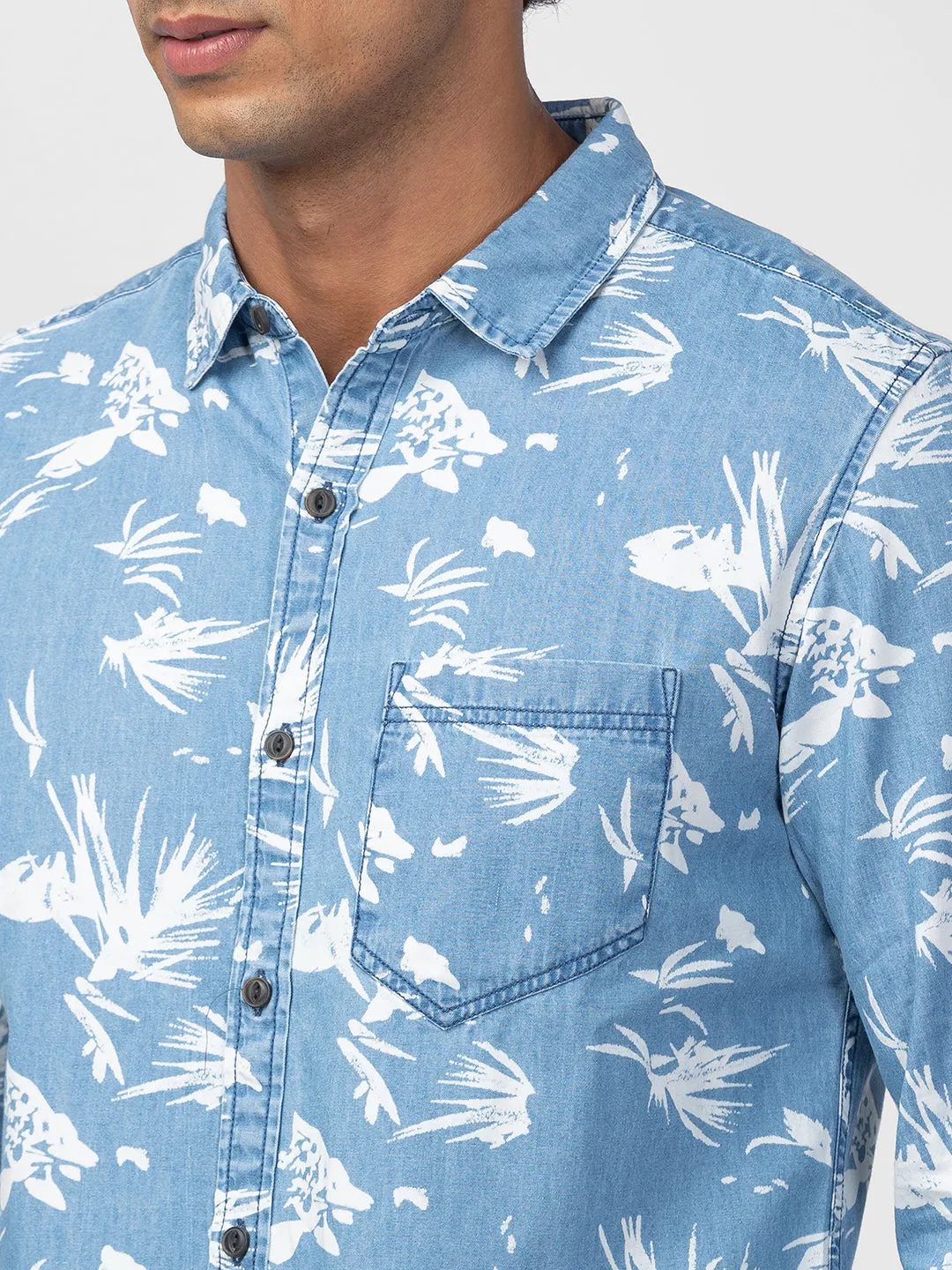 Spykar Men Light Blue Cotton Slim Fit Floral Denim Shirt
