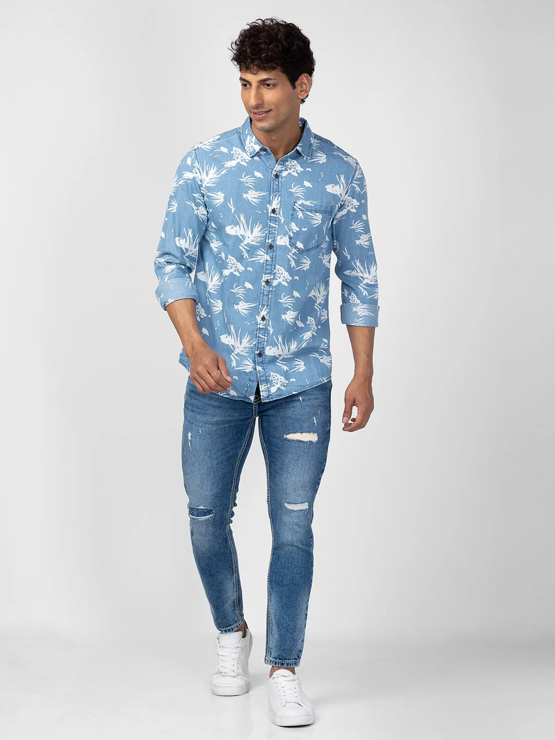 Spykar Men Light Blue Cotton Slim Fit Floral Denim Shirt