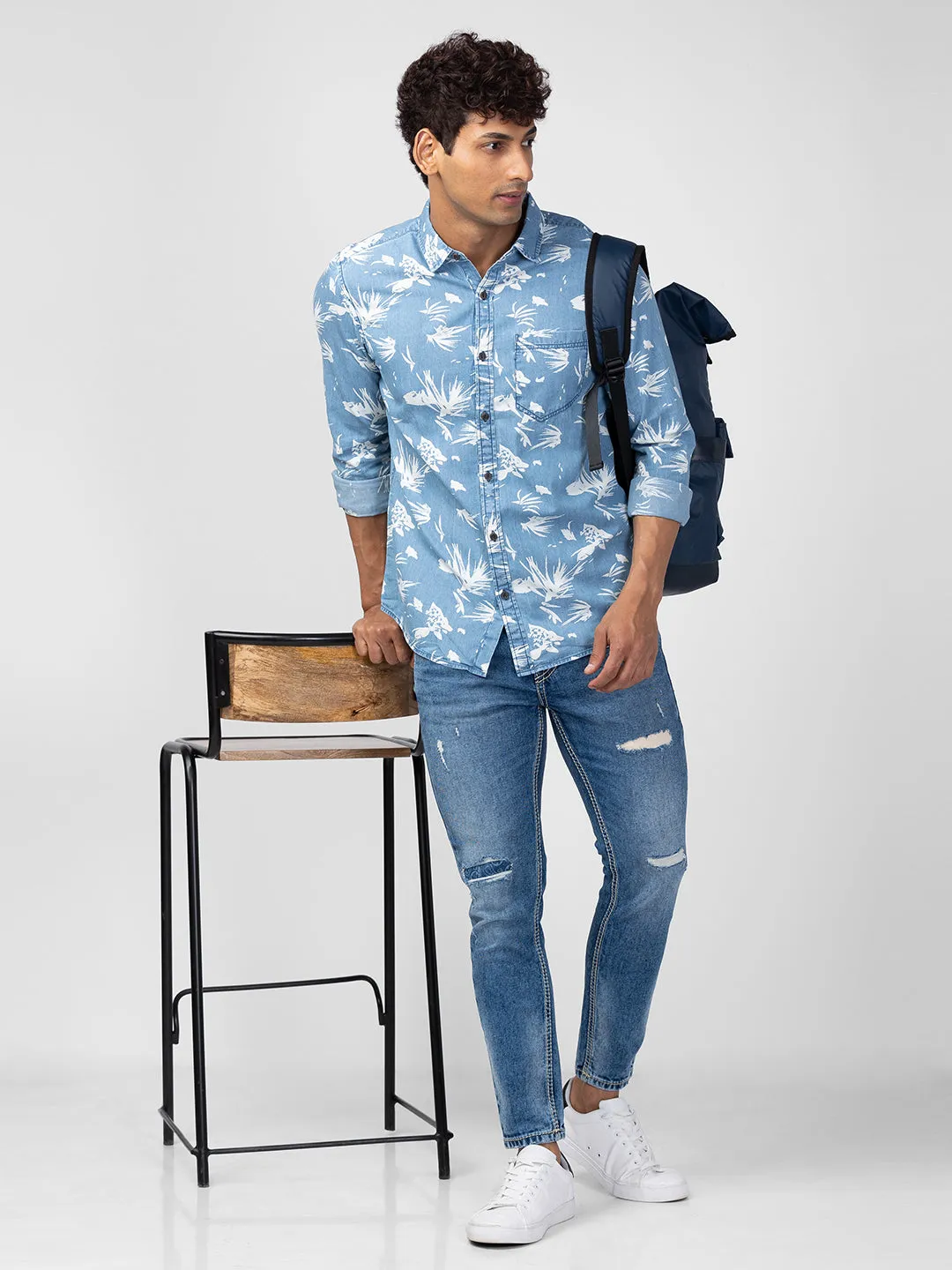 Spykar Men Light Blue Cotton Slim Fit Floral Denim Shirt